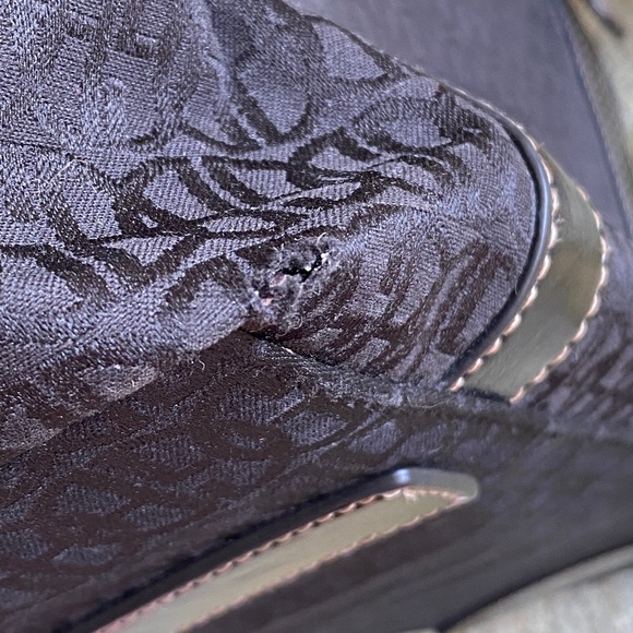 Giani Bernini I Jacquard Fabric Logo Shoulder Bag - Picture 15 of 16